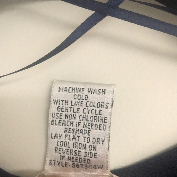 Isela Navy with Tan Stripes Lightweight Knit Sweater Size XXL Like New - Picture 5 of 5